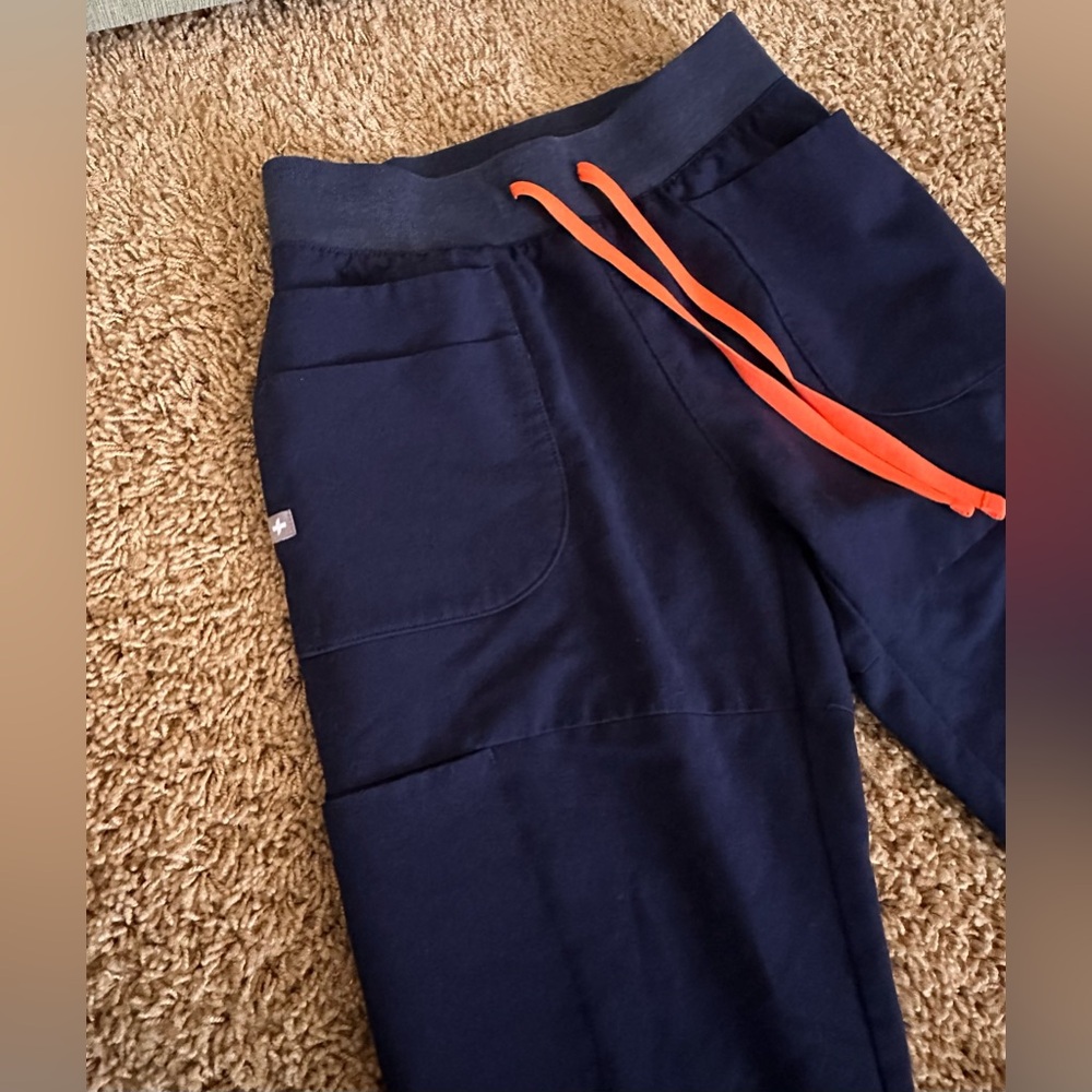 SOLD NA HTF Figs Navy Qua Jogger Pants XXS - Picture 4 of 13